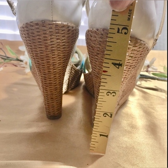 CHARLOTTE RUSSE SANDALS - Picture 5 of 8